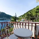 38 - With Balcony And Sea View Lejlighed