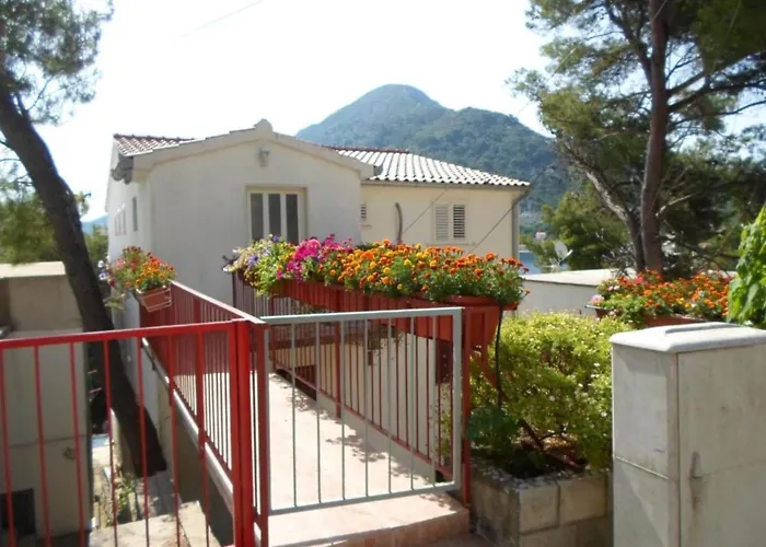 38 - With Balcony And Sea View Apartman Sobra