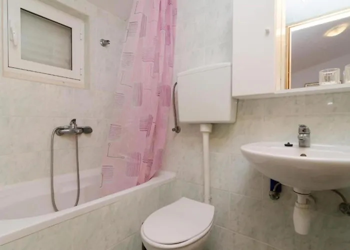 38 - With Balcony And Sea View Apartman